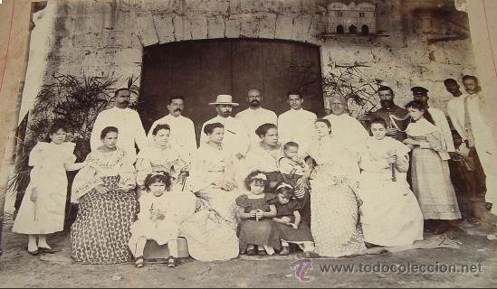 Filipinas siglo XIX: doctor Sebastián Sánchez con su familia
